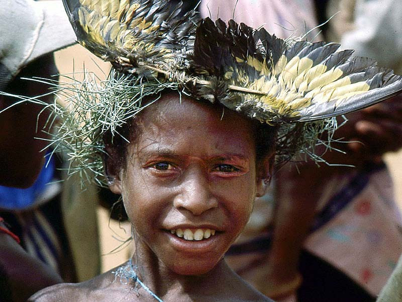 9 Young Bird Hunter in PNG 800
