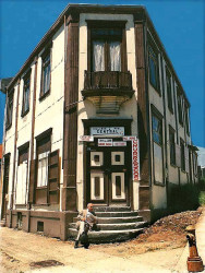 92 Triangular Central Pool Hool in Puerto Montt  Chile 800