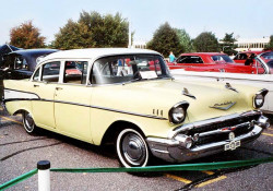 22 1957 Chevrolet Bel Air 4 door Sedan 800