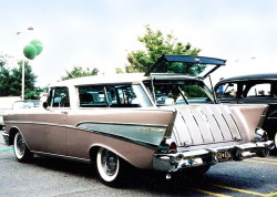23 1957 Chevrolet Bel Air Nomad Station Wagon 800