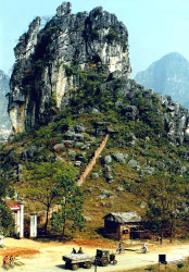 25 Mountain pillar in southern China 800