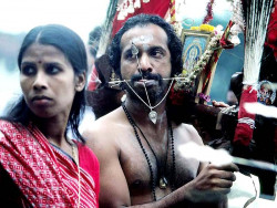 33 Carrying his god onhis shoulder 800