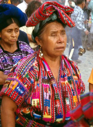 57 Faces in the crowded markets in Guatemala 800