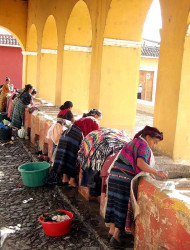 60 Public laundry building in Antigua  Guatemala 800