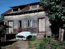 17 Ford grill sitting in front of old house in Osorno  Chile 800