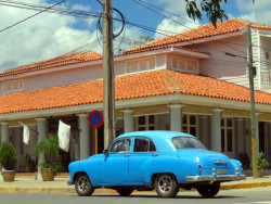 1950 Chevy Taxi heading out of Vinales 800