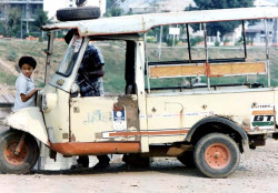 22 Three wheeled taxi in the Philippines 800