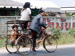 23 Delivery bicycle in Thailand 800