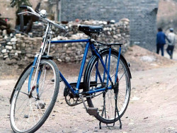 35 Rare blue Chinese bicycle 800