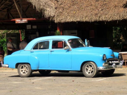 1950 Chevy Taxi in Vinales 800