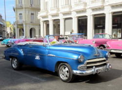 1951 chevrolet taxi in havana 800