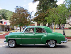 1951 chevrolet at plaza central of vinales 800