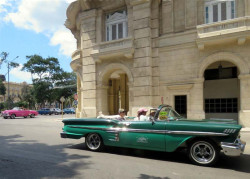 1958 chevrolet impala convertible taxi in havana 800
