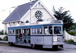 15 trolley making its rounds in dunedin 800