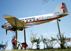 55 air niugini in papua new guinea 800