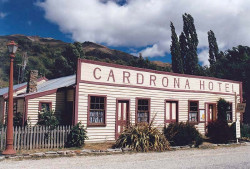 7 cardrona hotel in new zealands southern alps 800