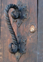 146 wrought iron door handle in leon  nicaragua 800