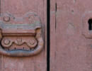 150 cast iron knocker in granada  nicaragua 800