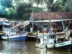 91 small inland river port in thailand