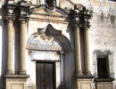 13 private entrance in antigua  guatemala 800