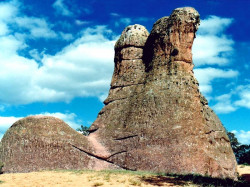 24 unusual rock formations in western brazil  near bolivian border 800