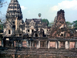 30 ancient buddhist temple in central thailand 800