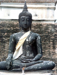 37 sitting buddha at phimai historical park 800