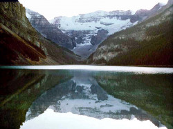 4 clear mountain sunrise and lake louise in banff  in alberta  canada  800