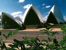 1 renown sydney opera house in the sydney harbor  australia 800