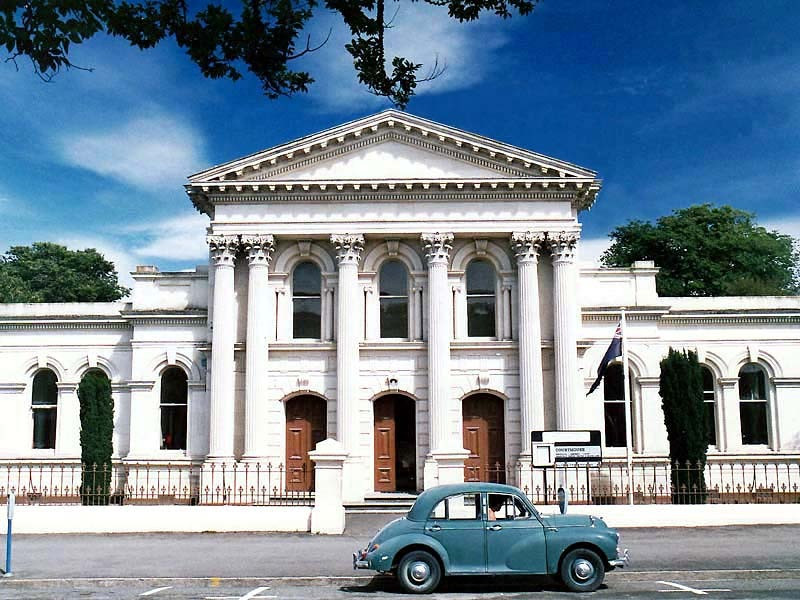 24 bank building in dunedin  new zealand 800