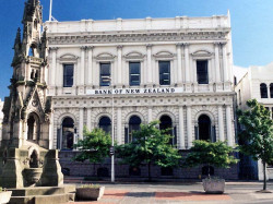 97 bank of new zealand in queenstown 800