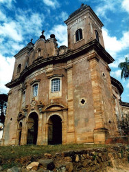 2 magnificient stone church in ouro preta 800