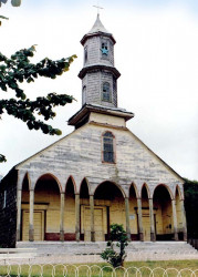 26 three hundred year old cedar church on the island of chiloe in chile 800