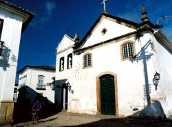 27 colonial church in paranagua  brazil 800