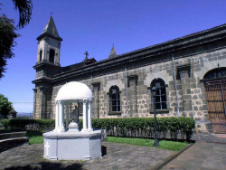21 side view of san joaquin de flores church 800