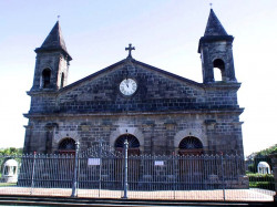 28 main church of san joaquin de flores 800
