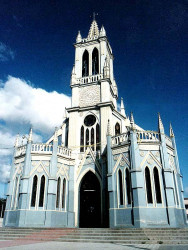 14 one of quetzaltenangos churches 800