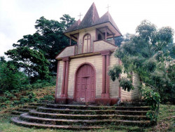 5 small wooden church on cebu island of the philippines 800