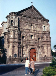 8 stone church on leyte island of the philippines 800