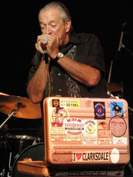 charlie musselwhite 800