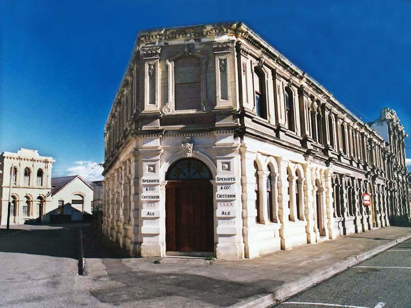 29 Triangular building in the historic section of Dunedin 800