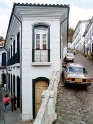 35 Narrow triangular building in Ouro Preto  Brazil 800