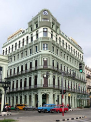 Another Triangular Building in Havana 800