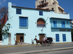 Building alongside the Coastal Raod in Havana 3 800