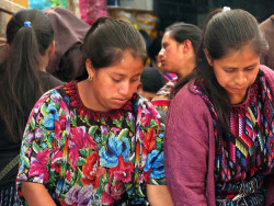 11 Typical dress of the Mayan women in Guatemala 800