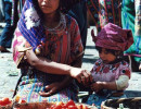 28 Mother and daughter selling tomatoes 800