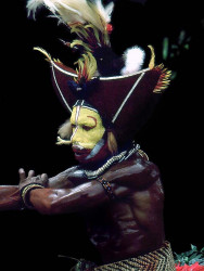 14 Greasing Up for a Sing Sing 2 800