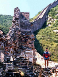 22 The crumbling Great Wall of China  1987 800