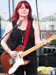 carolyn wonderland  2 