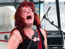 carolyn wonderland ig